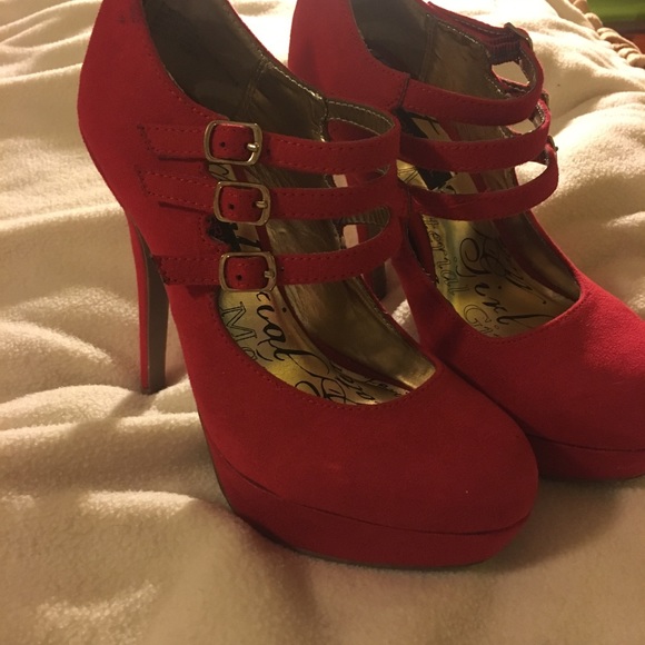 Red High Heels - Picture 3 of 5